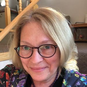 Meet your Posher, Lyn